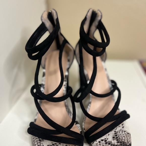 Strappy Snakeskin & Black Block Heels - Cage Sandals Size 39 - Picture 6 of 7